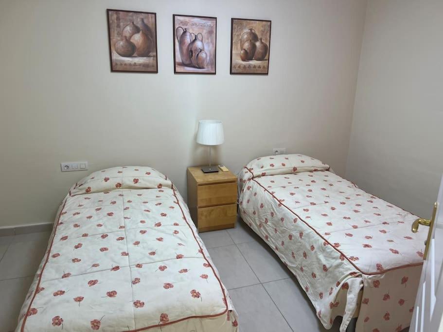 33 Pleasures Del Duque Apartment Адехе Экстерьер фото